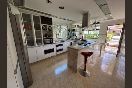Casa à venda com 390m², 6 quartos e 7 vagas Casa à venda com 390m², 6 quartos e 7 vagasCozinha Anexo 1