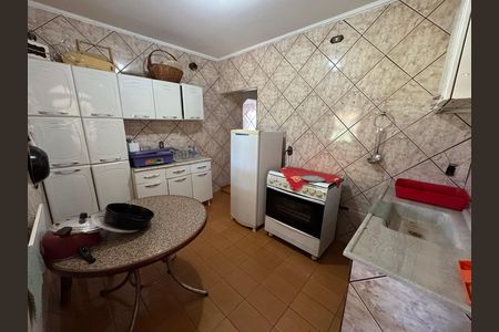 Casa à venda com 390m², 6 quartos e 7 vagas Casa à venda com 390m², 6 quartos e 7 vagasCozinha Anexo 2