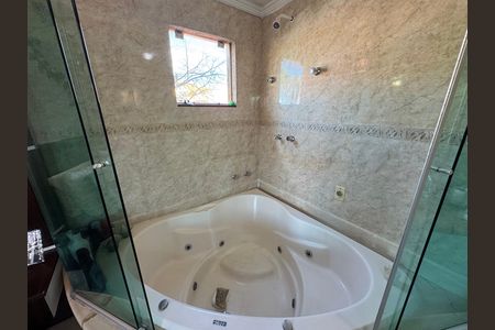 Casa à venda com 390m², 6 quartos e 7 vagas Casa à venda com 390m², 6 quartos e 7 vagasBanheiro da Suíte master Anexo 1