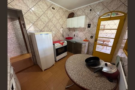 Casa à venda com 390m², 6 quartos e 7 vagas Casa à venda com 390m², 6 quartos e 7 vagasCozinha Anexo 2