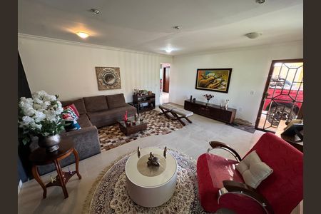 Casa à venda com 390m², 6 quartos e 7 vagas Casa à venda com 390m², 6 quartos e 7 vagasSala Anexo 1