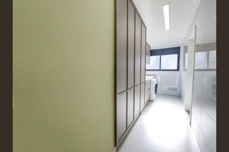 Apartamento para alugar com 227m², 3 quartos e 4 vagasÁrea de Serviço