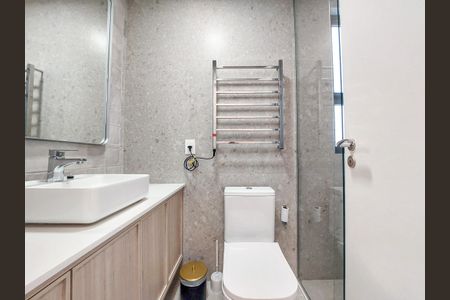 Apartamento para alugar com 227m², 3 quartos e 4 vagasBanheiro da Suíte 1