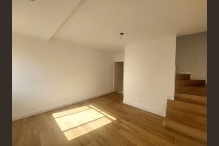 Sala de casa de condomínio à venda com 3 quartos, 117m² em Vila Sao Paulo, São Paulo