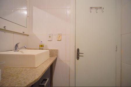Banheiro 1 de apartamento para alugar com 2 quartos, 110m² em Santos Dumont, São Leopoldo