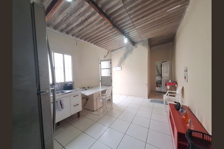 Casa para alugar com 2 quartos, 100m² em Jardim Revista, Suzano