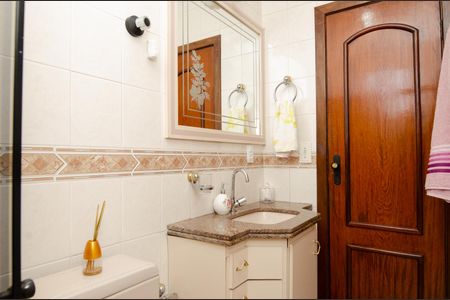 Apartamento à venda com 129m², 3 quartos e 2 vagas Apartamento à venda com 129m², 3 quartos e 2 vagasBanheiro 2