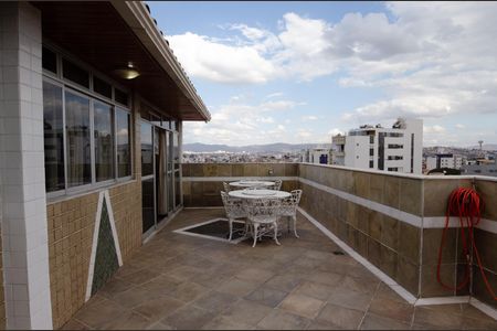 Apartamento à venda com 129m², 3 quartos e 2 vagas Apartamento à venda com 129m², 3 quartos e 2 vagasCobertura