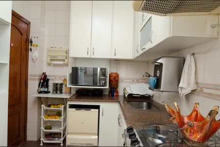 Apartamento à venda com 129m², 3 quartos e 2 vagas Apartamento à venda com 129m², 3 quartos e 2 vagasCozinha