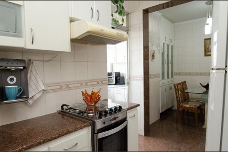 Apartamento à venda com 129m², 3 quartos e 2 vagas Apartamento à venda com 129m², 3 quartos e 2 vagasCozinha