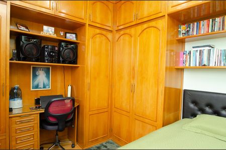 Quarto 2 de apartamento à venda com 3 quartos, 129m² em Santa Cruz Industrial, Contagem