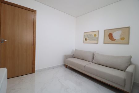 Sala de apartamento para alugar com 2 quartos, 45m² em Umuarama, Uberlândia