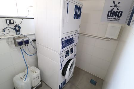 Área comum - Lavanderia de apartamento para alugar com 2 quartos, 45m² em Umuarama, Uberlândia