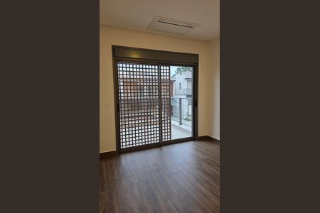 Sala de casa de condomínio para alugar com 3 quartos, 230m² em Tamboré, Barueri