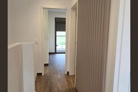 Casa de condomínio para alugar com 230m², 3 quartos e 2 vagasCorredor