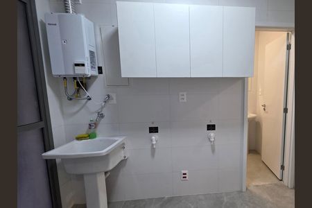 Área de serviço de casa de condomínio para alugar com 3 quartos, 230m² em Tamboré, Barueri