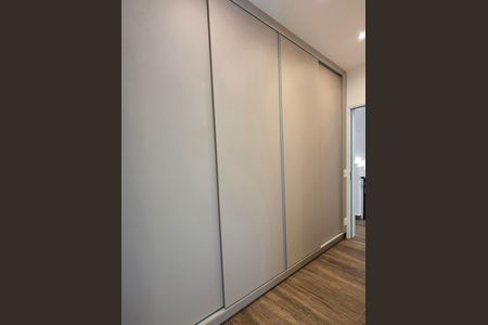 Casa de condomínio para alugar com 230m², 3 quartos e 2 vagasQuarto