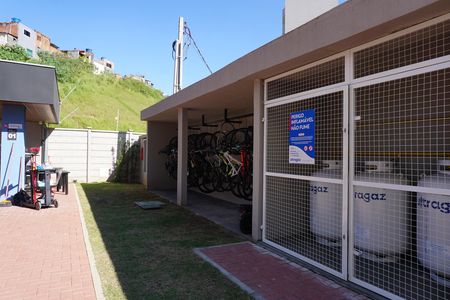 Área comum de apartamento para alugar com 2 quartos, 50m² em Jardim Sao Luiz, Embu das Artes