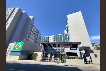 Apartamento para alugar com 50m², 2 quartos e 1 vaga Apartamento para alugar com 50m², 2 quartos e 1 vagaFachada