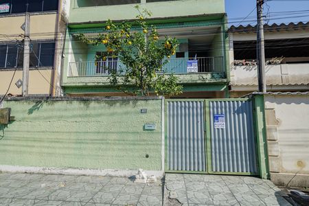 Casa para alugar com 270m², 3 quartos e 3 vagas Casa para alugar com 270m², 3 quartos e 3 vagasFachada