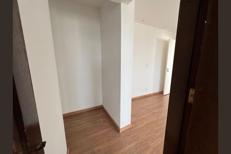 Corredor de apartamento para alugar com 1 quarto, 80m² em Aeroporto, Juiz de Fora