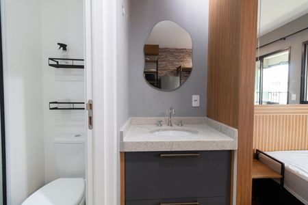 Banheiro de kitnet/studio para alugar com 1 quarto, 20m² em Butantã, São Paulo