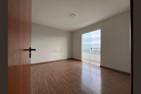 Apartamento para alugar com 120m², 3 quartos e 1 vaga Apartamento para alugar com 120m², 3 quartos e 1 vagaSuíte