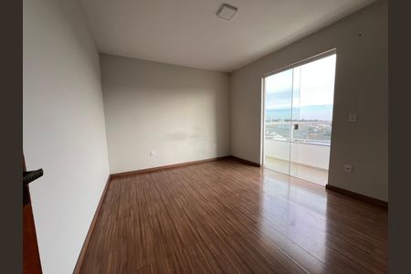Apartamento para alugar com 120m², 3 quartos e 1 vaga Apartamento para alugar com 120m², 3 quartos e 1 vagaSuíte