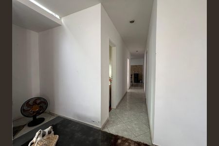 Casa para alugar com 130m², 2 quartos e 2 vagas Casa para alugar com 130m², 2 quartos e 2 vagasCorredor