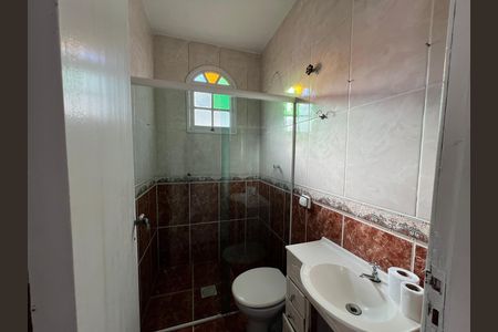 Casa para alugar com 130m², 2 quartos e 2 vagas Casa para alugar com 130m², 2 quartos e 2 vagasBanheiro Corredor