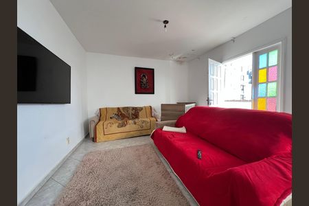 Casa para alugar com 130m², 2 quartos e 2 vagas Casa para alugar com 130m², 2 quartos e 2 vagasSala