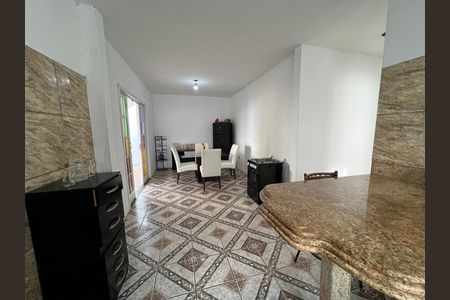 Casa para alugar com 130m², 2 quartos e 2 vagas Casa para alugar com 130m², 2 quartos e 2 vagasCozinha / Sala de Jantar