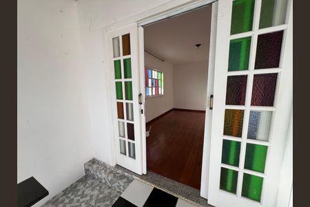 Casa para alugar com 280m², 2 quartos e 2 vagas Casa para alugar com 280m², 2 quartos e 2 vagasSuíte