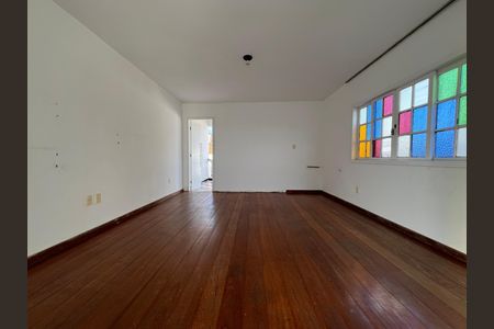 Casa para alugar com 360m², 4 quartos e 3 vagas Casa para alugar com 360m², 4 quartos e 3 vagasQuarto 1