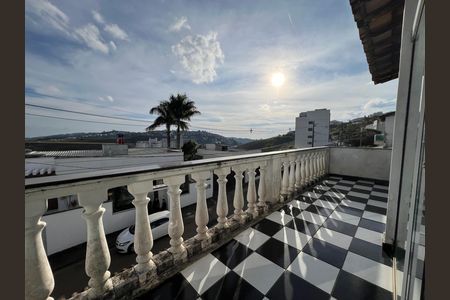 Casa para alugar com 360m², 4 quartos e 3 vagas Casa para alugar com 360m², 4 quartos e 3 vagasVista da Sacada