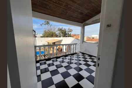 Casa para alugar com 360m², 4 quartos e 3 vagas Casa para alugar com 360m², 4 quartos e 3 vagasSacada do Quarto 1