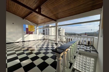 Casa para alugar com 360m², 4 quartos e 3 vagas Casa para alugar com 360m², 4 quartos e 3 vagasSala 2