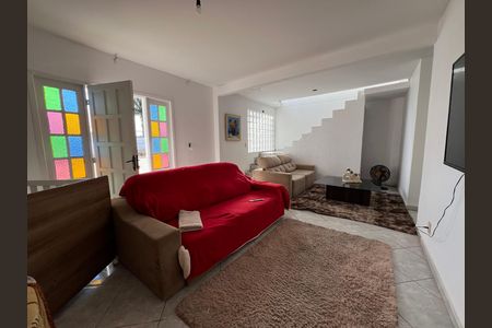 Casa para alugar com 360m², 4 quartos e 3 vagas Casa para alugar com 360m², 4 quartos e 3 vagasSala