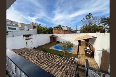 Casa para alugar com 360m², 4 quartos e 3 vagas Casa para alugar com 360m², 4 quartos e 3 vagasÁrea Externa