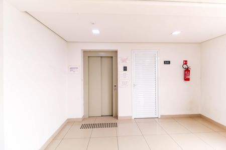 Elevador de apartamento para alugar com 1 quarto, 30m² em Catumbi, São Paulo