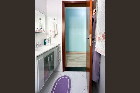 Casa à venda com 250m², 3 quartos e 2 vagasBanheiro Social