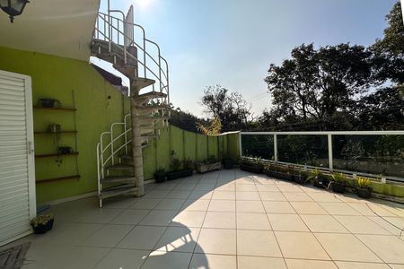 Casa à venda com 250m², 3 quartos e 2 vagasSacada da Suíte 