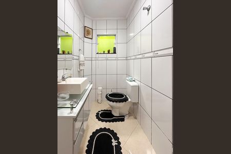 Casa à venda com 250m², 3 quartos e 2 vagasLavabo