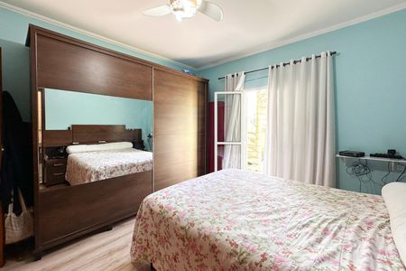 Casa à venda com 250m², 3 quartos e 2 vagasSuíte 