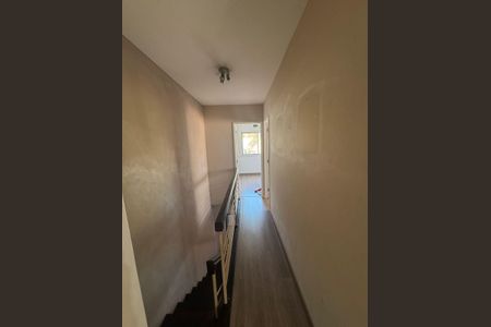 Casa de condomínio à venda com 103m², 3 quartos e 3 vagas Casa de condomínio à venda com 103m², 3 quartos e 3 vagasCirculação