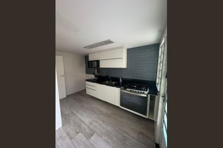 Casa de condomínio à venda com 103m², 3 quartos e 3 vagas Casa de condomínio à venda com 103m², 3 quartos e 3 vagasCozinha