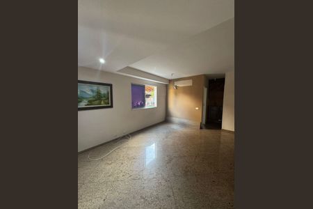 Casa de condomínio à venda com 103m², 3 quartos e 3 vagas Casa de condomínio à venda com 103m², 3 quartos e 3 vagasSala
