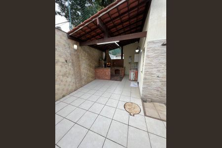Casa de condomínio à venda com 103m², 3 quartos e 3 vagas Casa de condomínio à venda com 103m², 3 quartos e 3 vagasChurrasqueira