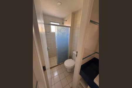 Casa de condomínio à venda com 103m², 3 quartos e 3 vagas Casa de condomínio à venda com 103m², 3 quartos e 3 vagasBanheiro Social
