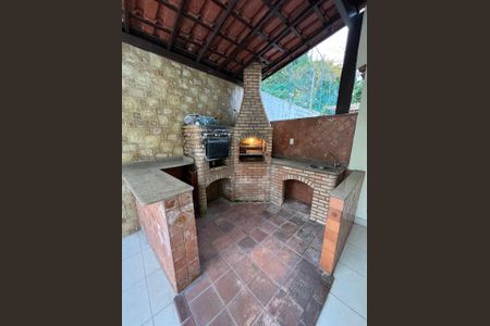 Casa de condomínio à venda com 103m², 3 quartos e 3 vagas Casa de condomínio à venda com 103m², 3 quartos e 3 vagasChurrasqueira